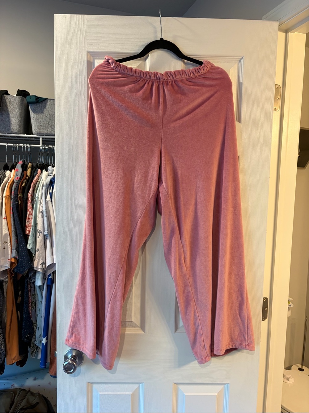Velvet Pink Plush Women’s 3-Piece Lounge Pajama Set - Picture 5 of 5